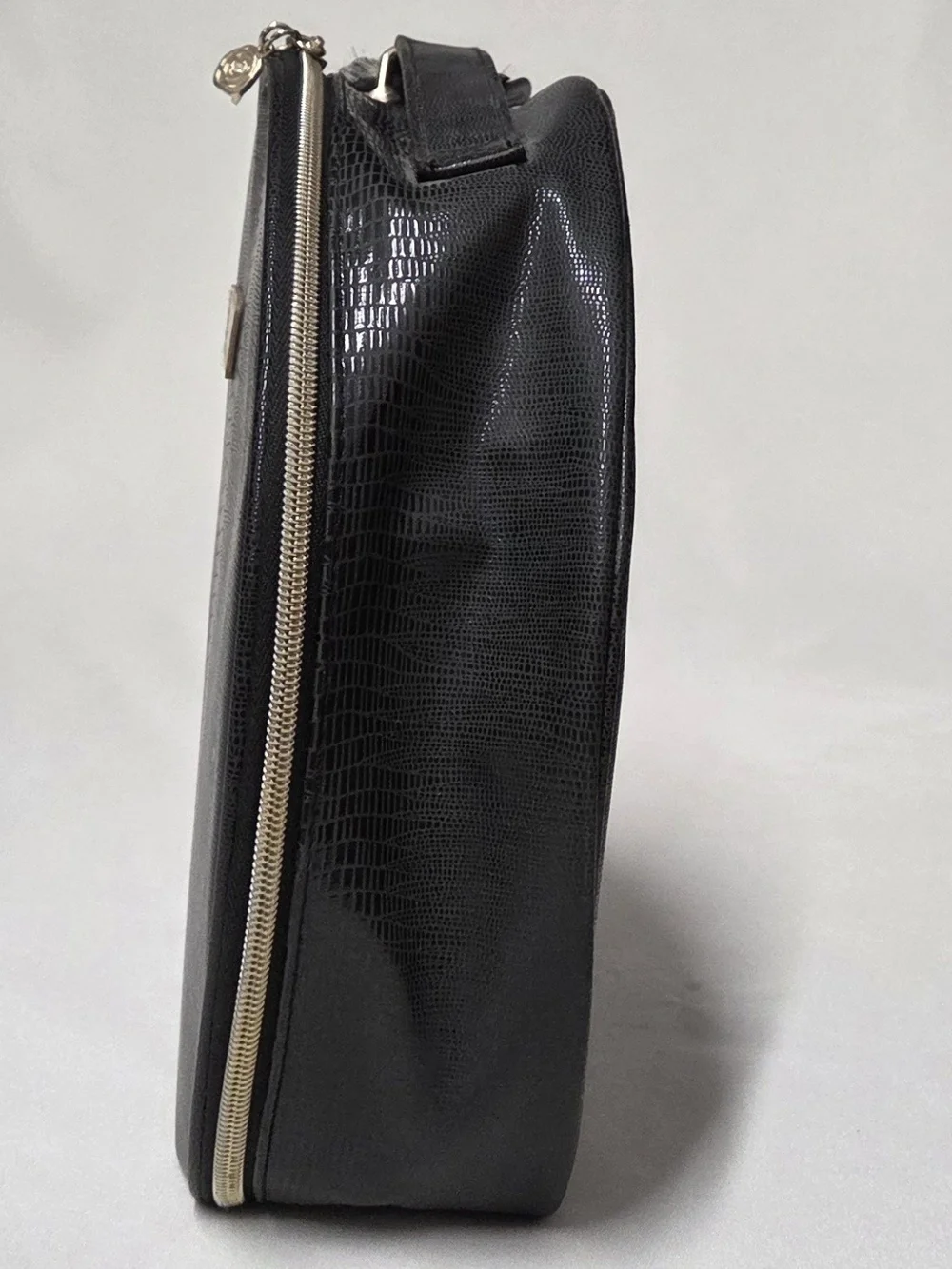 Lancôme Paris 'Le Parisian' Black Croc-Embossed Faux Leather Round Train Case